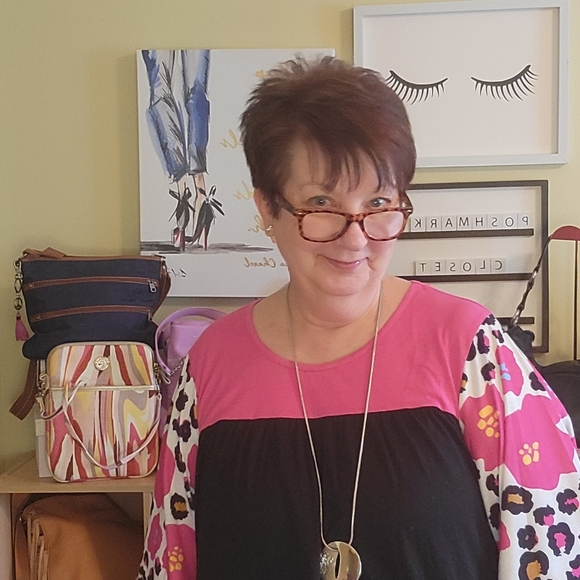 Slo515...Going Live!!! Share Show! Let's Go!!!!!🩷 - Picture 7 of 12